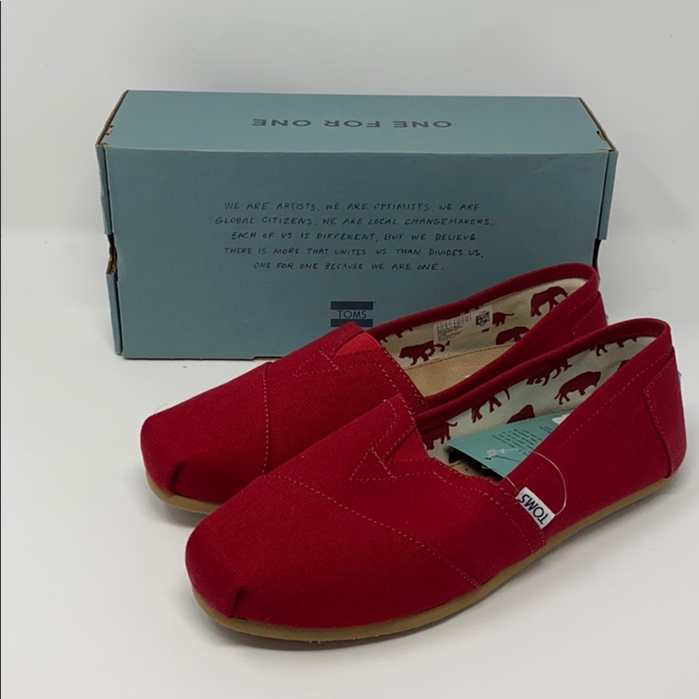 TOMS Classic Red Canvas size 9
